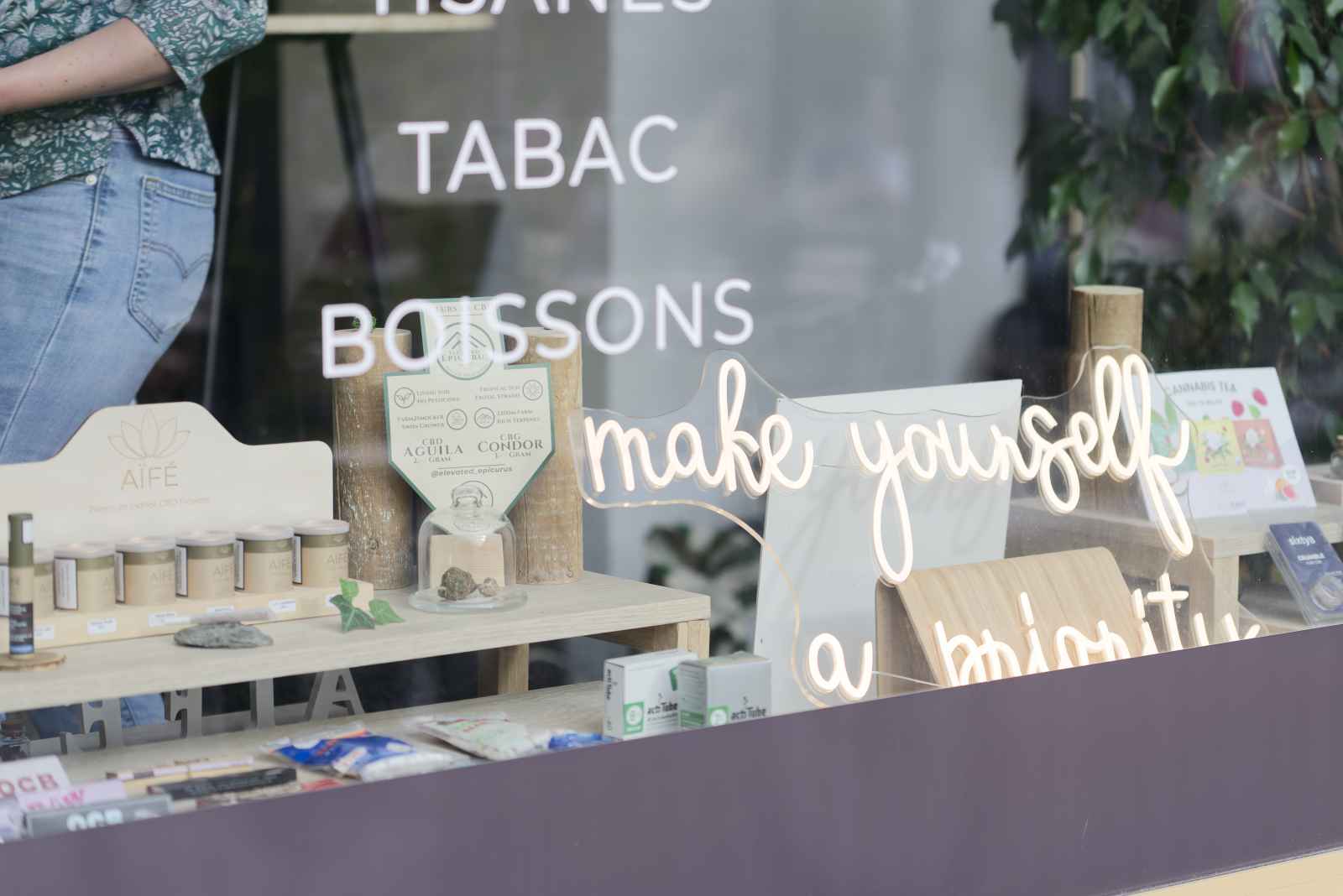 Aïfé CBD shop window, Lausanne, Rue du Simplon 20, 1006 Lausanne