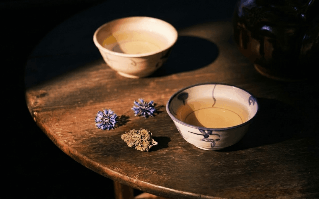 Découvrez les infusions avec les fleurs de CBD